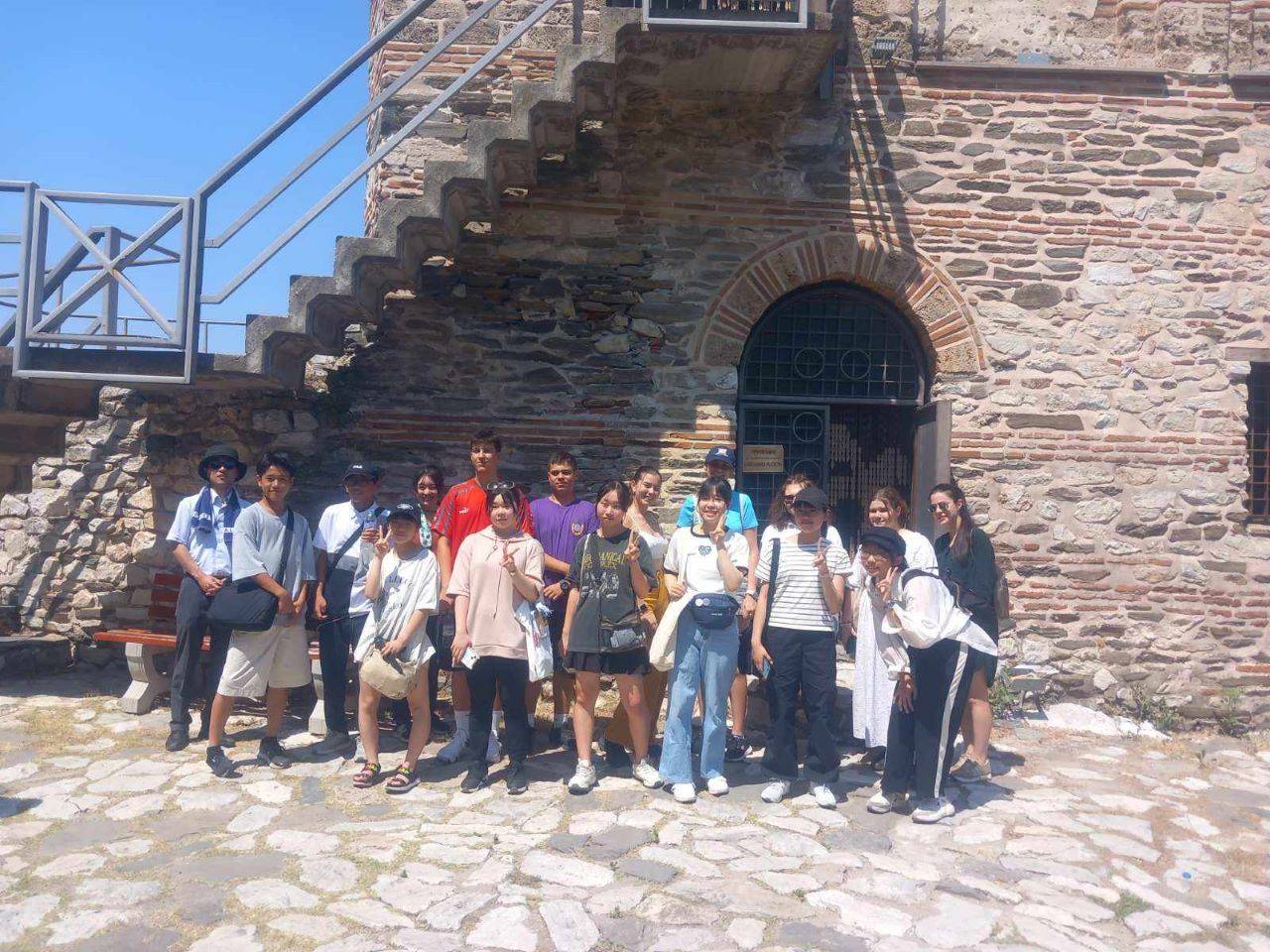 Ученици от Япония на посещение в Асеновград